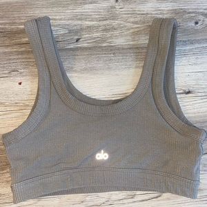 green Alo yoga sports bra💚
